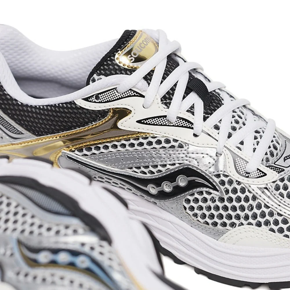 Saucony Progrid Omni 9‎ Men's Size 9.5 Women’s size 11 In Silver/Gold NWT In Box